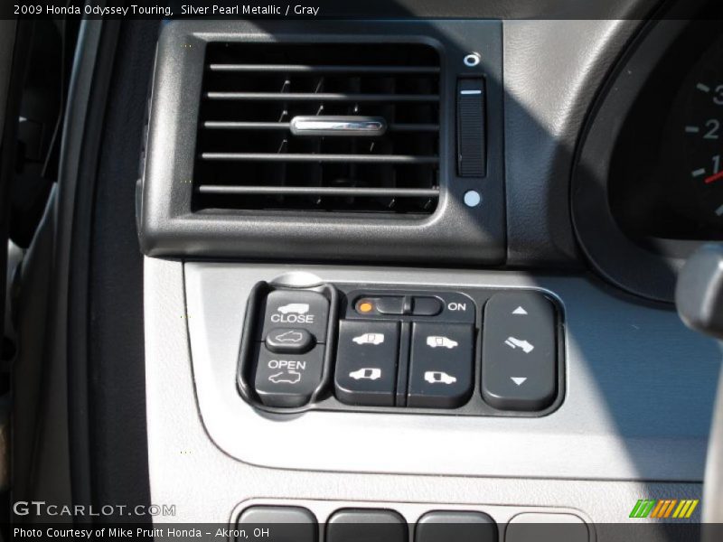 Controls of 2009 Odyssey Touring