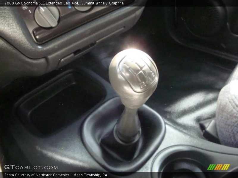  2000 Sonoma SLE Extended Cab 4x4 5 Speed Manual Shifter