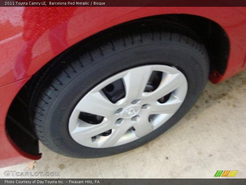 Barcelona Red Metallic / Bisque 2011 Toyota Camry LE