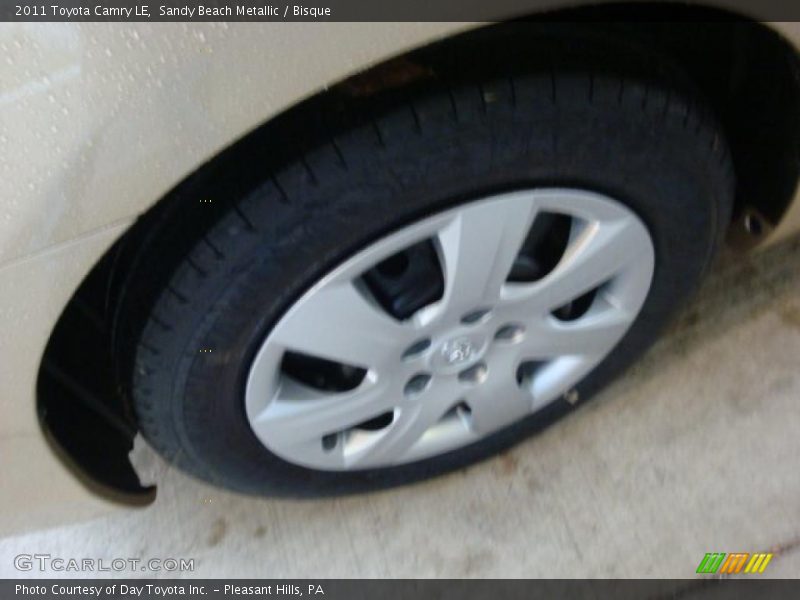Sandy Beach Metallic / Bisque 2011 Toyota Camry LE