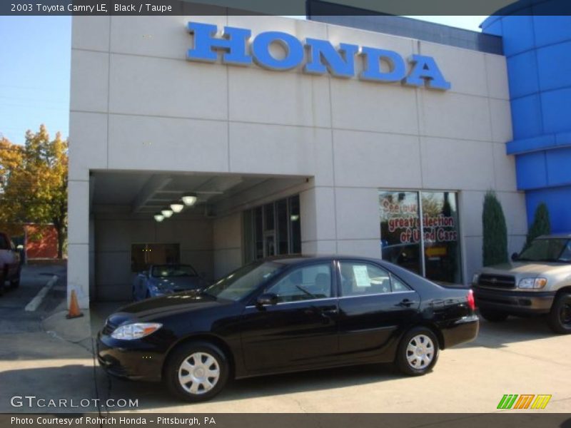 Black / Taupe 2003 Toyota Camry LE