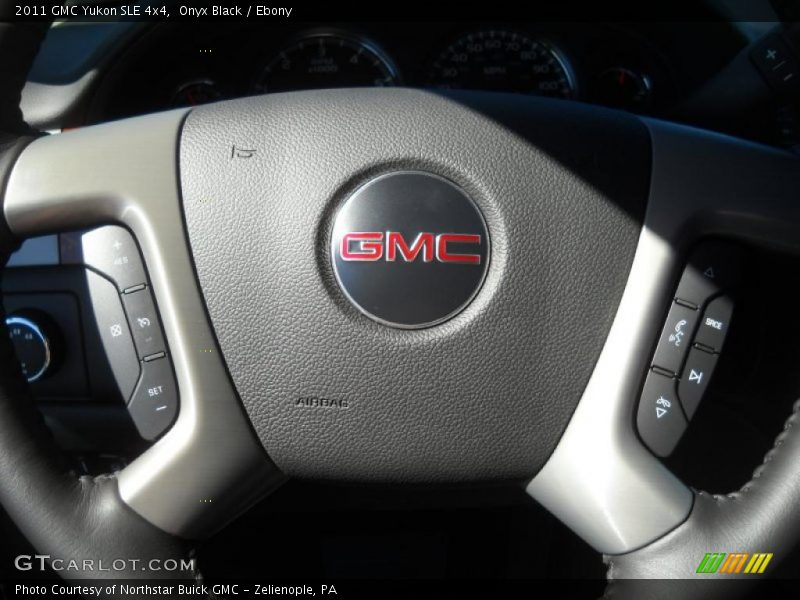 Onyx Black / Ebony 2011 GMC Yukon SLE 4x4