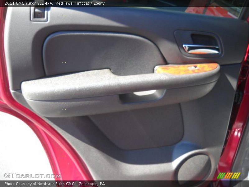 Red Jewel Tintcoat / Ebony 2011 GMC Yukon SLE 4x4