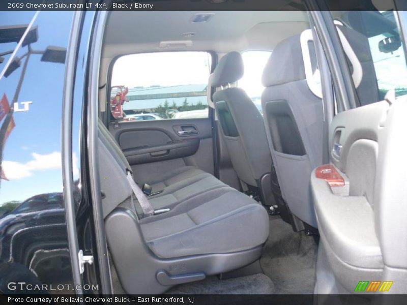 Black / Ebony 2009 Chevrolet Suburban LT 4x4