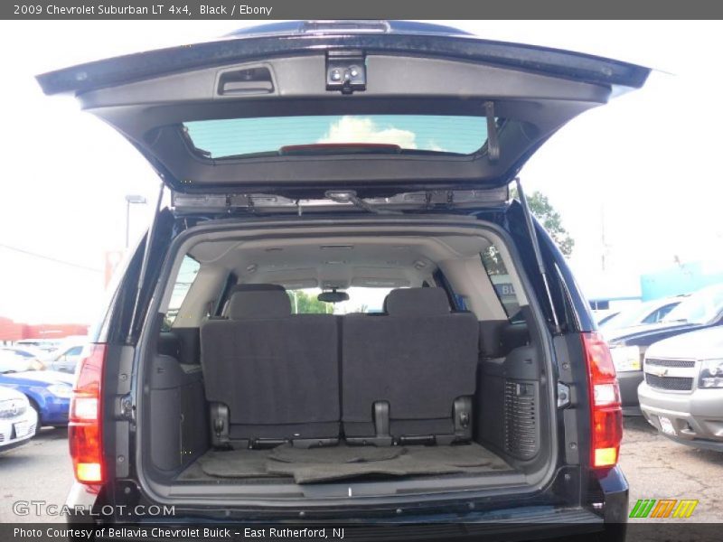 Black / Ebony 2009 Chevrolet Suburban LT 4x4
