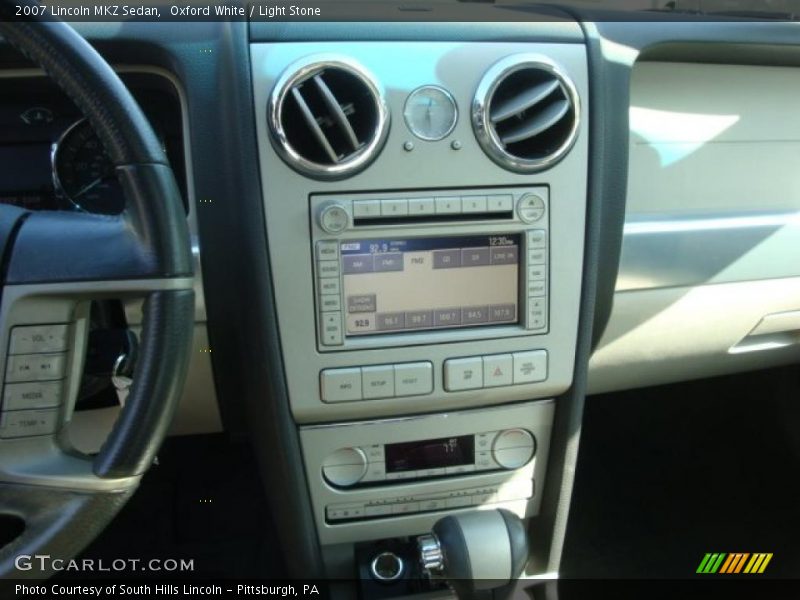 Oxford White / Light Stone 2007 Lincoln MKZ Sedan