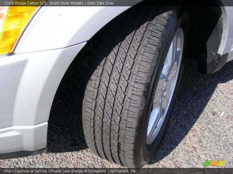 Bright Silver Metallic / Dark Slate Gray 2009 Dodge Caliber SXT