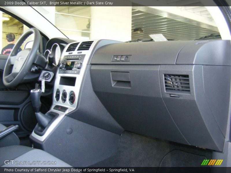 Bright Silver Metallic / Dark Slate Gray 2009 Dodge Caliber SXT