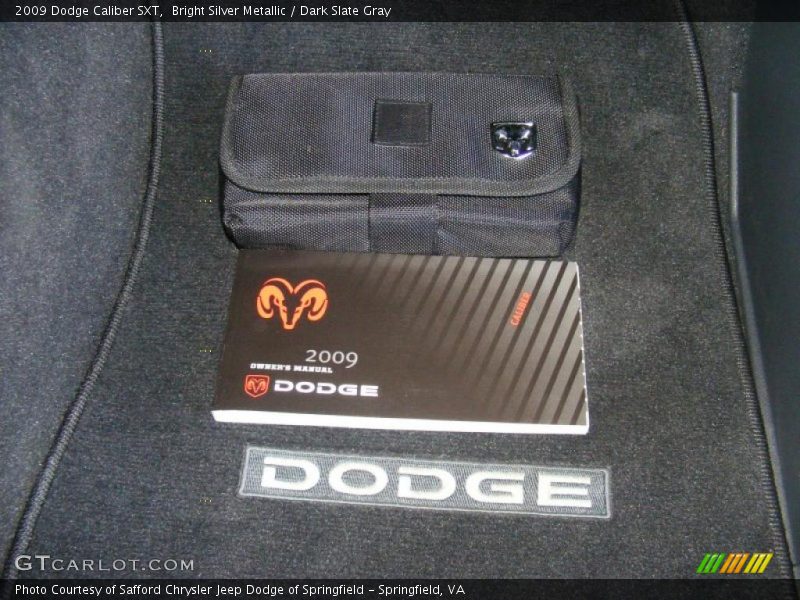 Bright Silver Metallic / Dark Slate Gray 2009 Dodge Caliber SXT