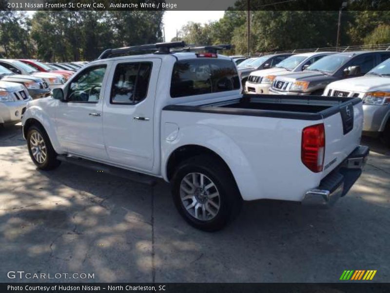 Avalanche White / Beige 2011 Nissan Frontier SL Crew Cab