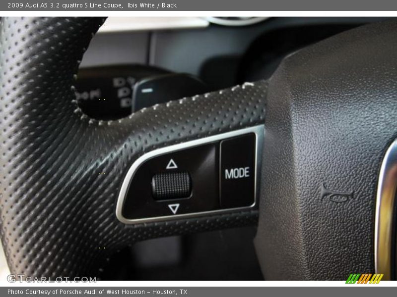 Ibis White / Black 2009 Audi A5 3.2 quattro S Line Coupe