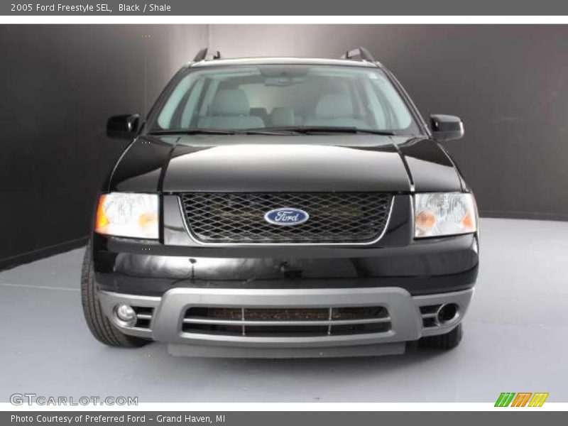 Black / Shale 2005 Ford Freestyle SEL