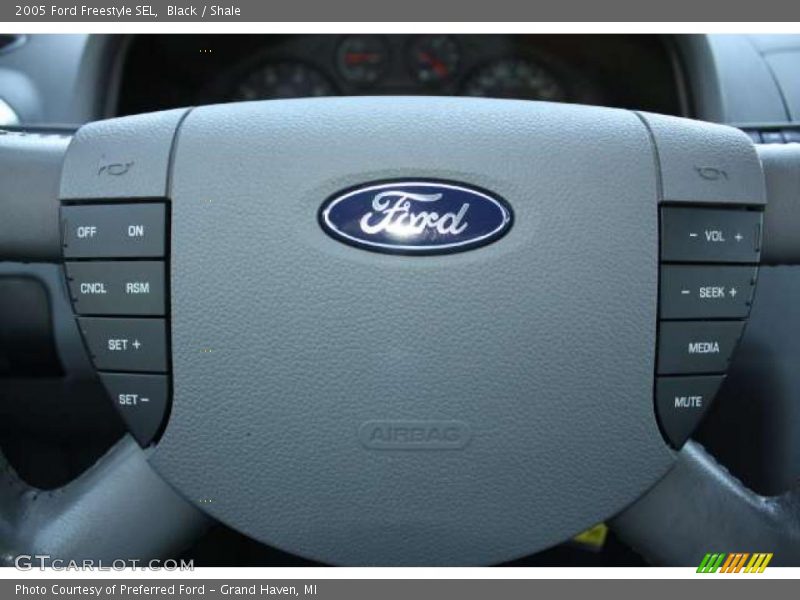Black / Shale 2005 Ford Freestyle SEL