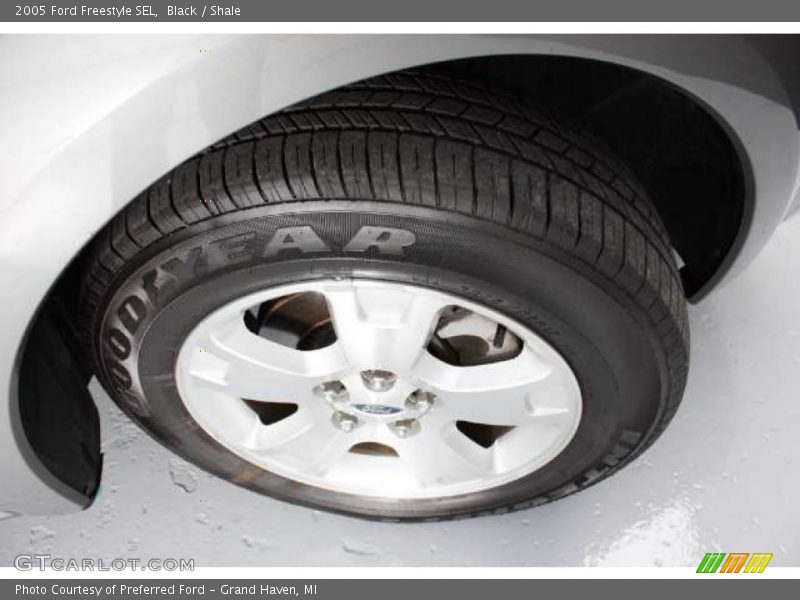 Black / Shale 2005 Ford Freestyle SEL