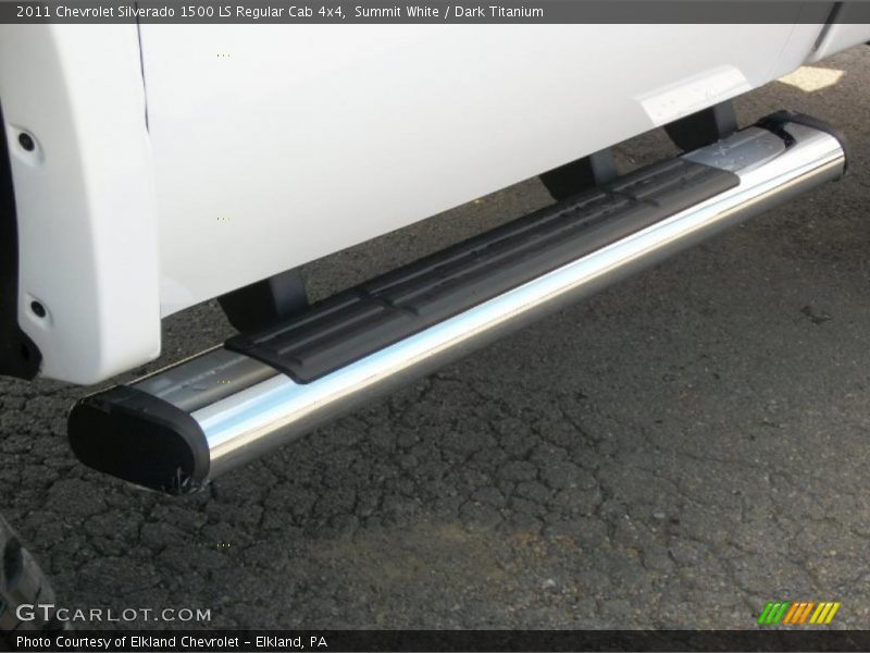 Summit White / Dark Titanium 2011 Chevrolet Silverado 1500 LS Regular Cab 4x4