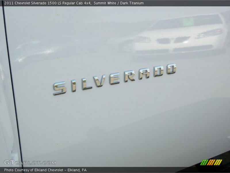 Summit White / Dark Titanium 2011 Chevrolet Silverado 1500 LS Regular Cab 4x4