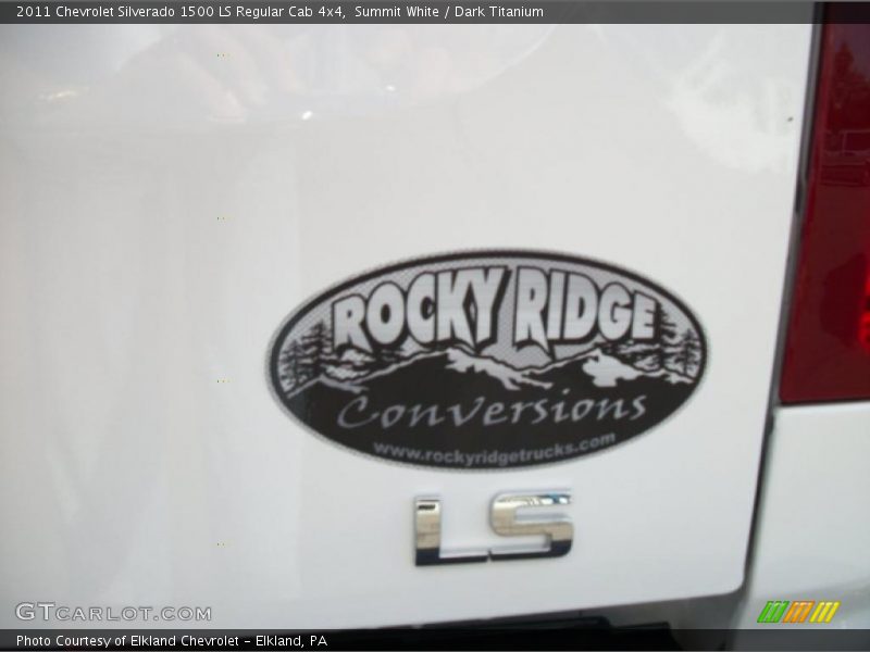 Summit White / Dark Titanium 2011 Chevrolet Silverado 1500 LS Regular Cab 4x4