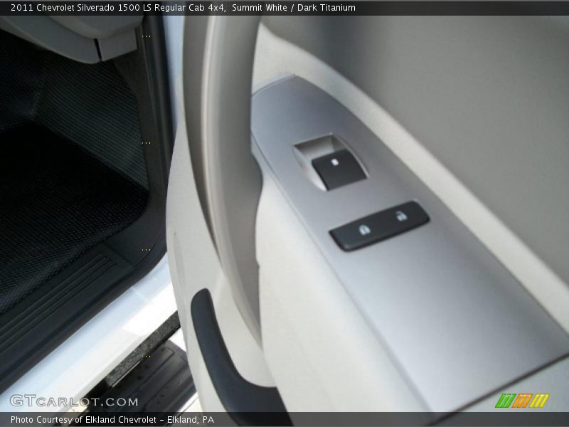 Summit White / Dark Titanium 2011 Chevrolet Silverado 1500 LS Regular Cab 4x4
