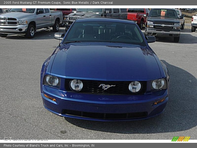 Sonic Blue Metallic / Dark Charcoal 2005 Ford Mustang GT Premium Coupe