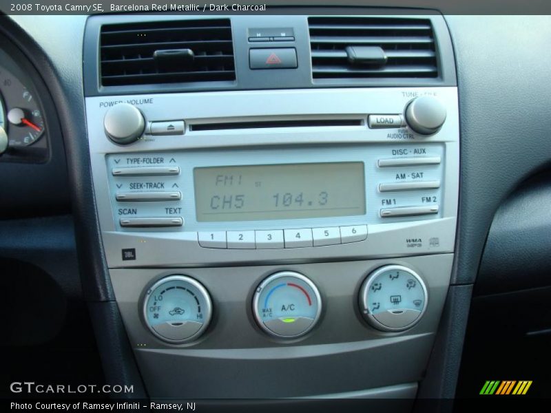 Controls of 2008 Camry SE