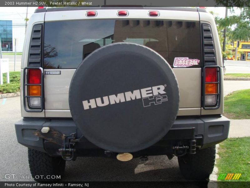 Pewter Metallic / Wheat 2003 Hummer H2 SUV