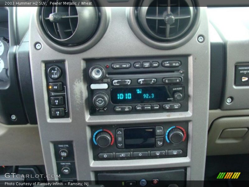 Controls of 2003 H2 SUV