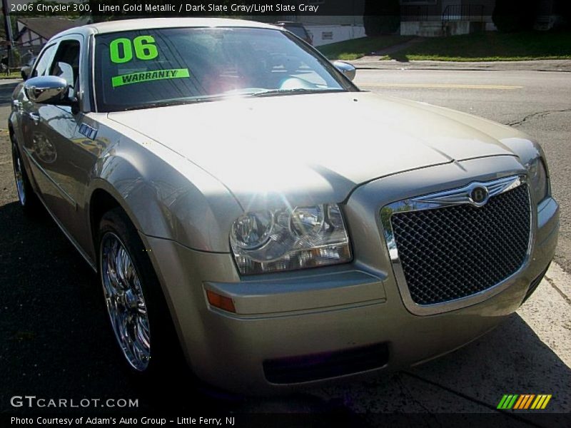 Linen Gold Metallic / Dark Slate Gray/Light Slate Gray 2006 Chrysler 300