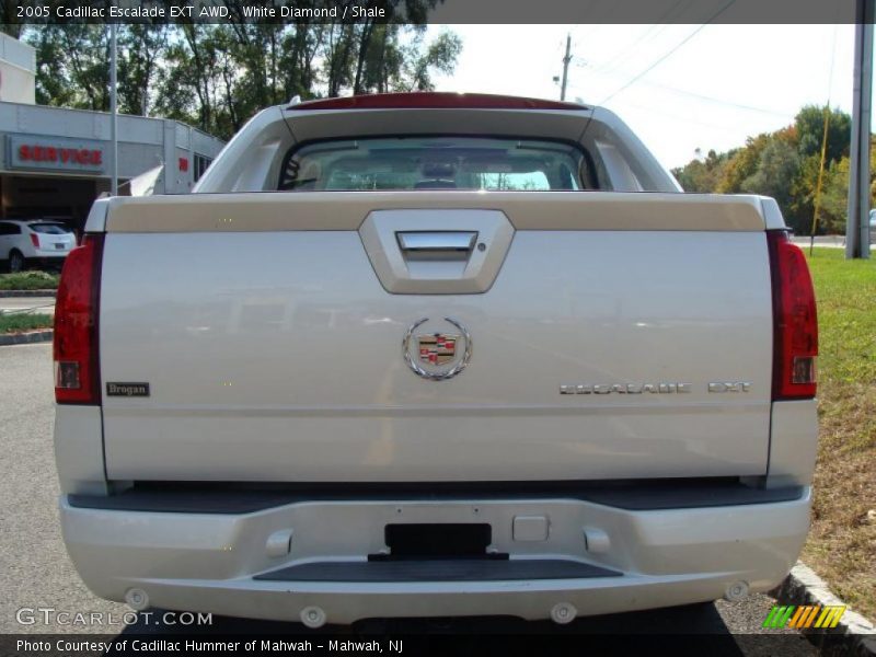 White Diamond / Shale 2005 Cadillac Escalade EXT AWD