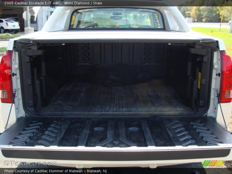 White Diamond / Shale 2005 Cadillac Escalade EXT AWD