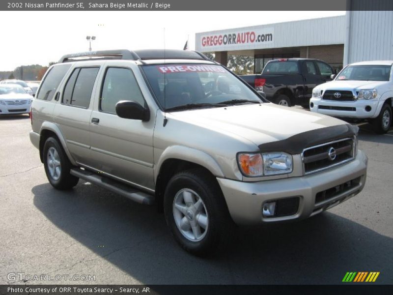 Sahara Beige Metallic / Beige 2002 Nissan Pathfinder SE
