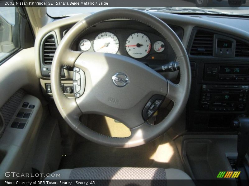 Sahara Beige Metallic / Beige 2002 Nissan Pathfinder SE