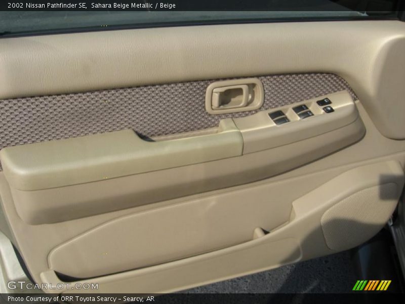 Sahara Beige Metallic / Beige 2002 Nissan Pathfinder SE