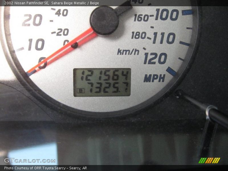 Sahara Beige Metallic / Beige 2002 Nissan Pathfinder SE