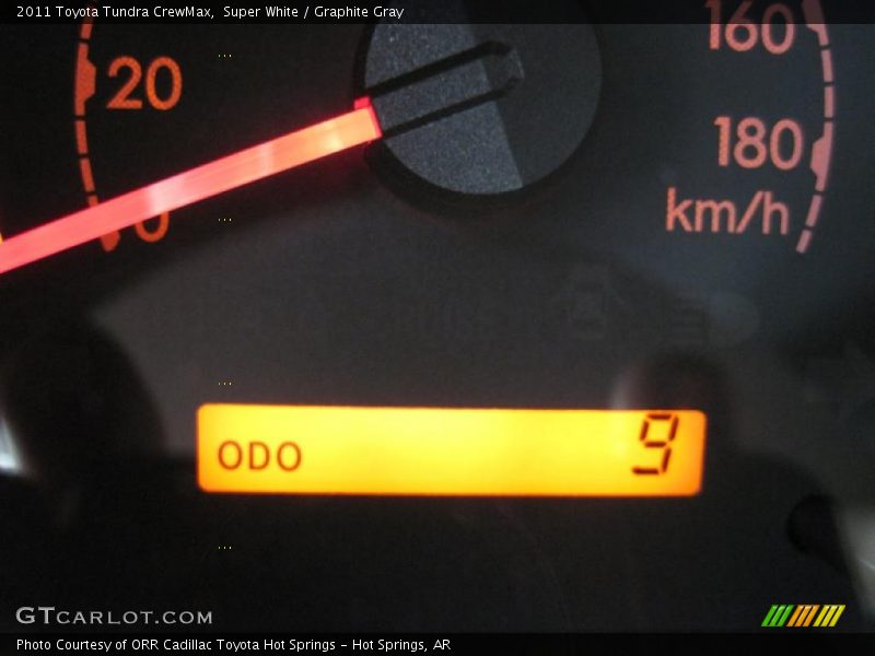 Super White / Graphite Gray 2011 Toyota Tundra CrewMax