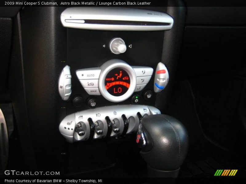 Controls of 2009 Cooper S Clubman