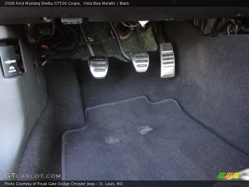 Controls of 2008 Mustang Shelby GT500 Coupe