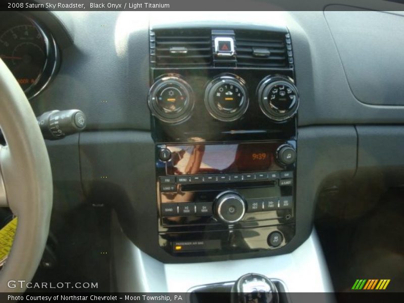 Black Onyx / Light Titanium 2008 Saturn Sky Roadster
