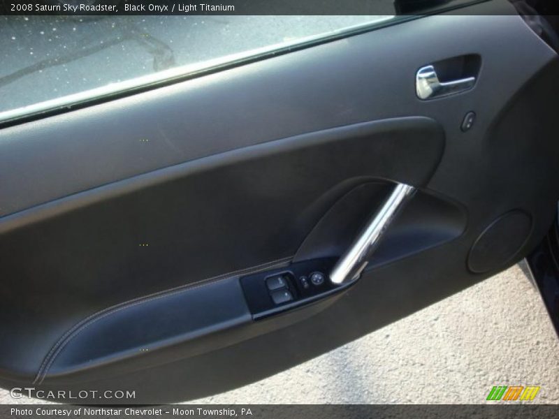 Black Onyx / Light Titanium 2008 Saturn Sky Roadster