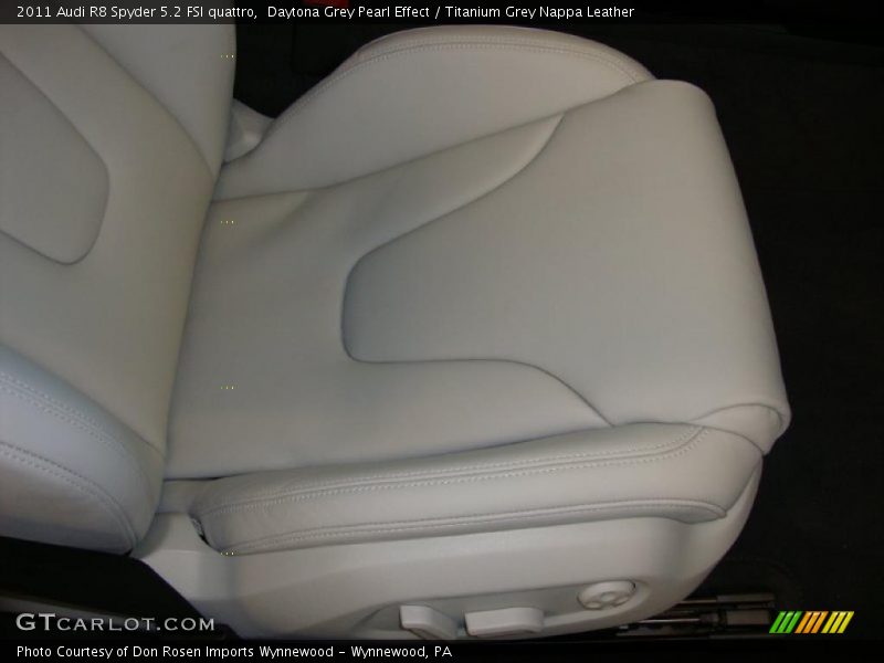  2011 R8 Spyder 5.2 FSI quattro Titanium Grey Nappa Leather Interior
