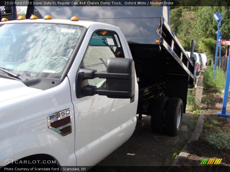 Oxford White / Medium Stone 2010 Ford F350 Super Duty XL Regular Cab 4x4 Chassis Dump Truck