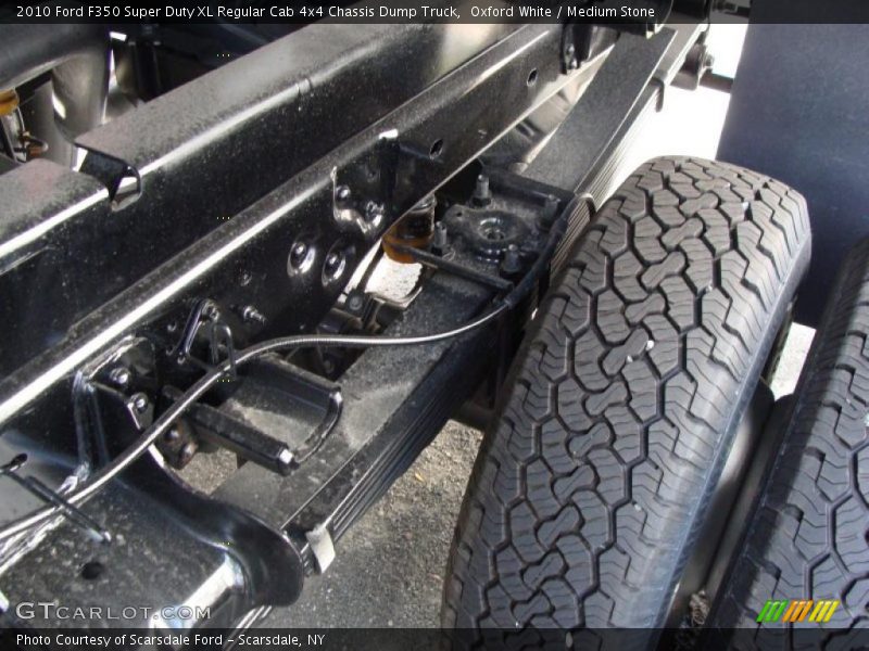 Oxford White / Medium Stone 2010 Ford F350 Super Duty XL Regular Cab 4x4 Chassis Dump Truck