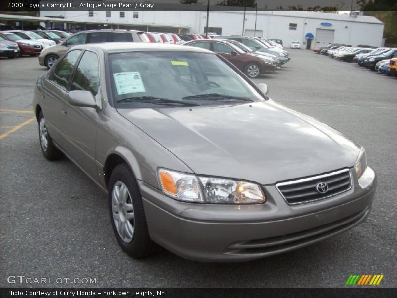 Antique Sage Pearl / Gray 2000 Toyota Camry LE