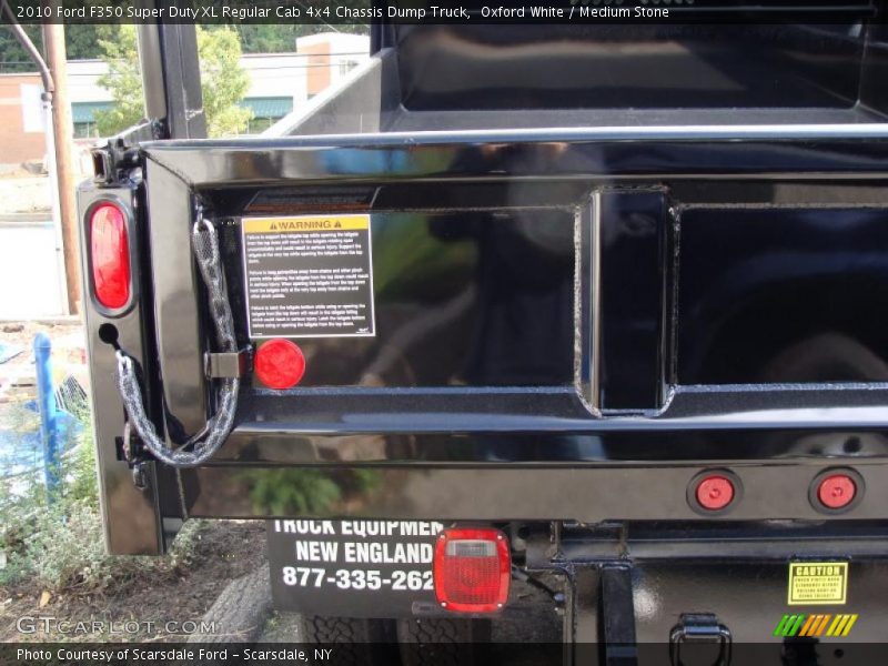 Oxford White / Medium Stone 2010 Ford F350 Super Duty XL Regular Cab 4x4 Chassis Dump Truck