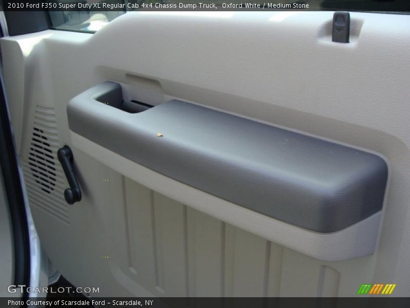 Oxford White / Medium Stone 2010 Ford F350 Super Duty XL Regular Cab 4x4 Chassis Dump Truck
