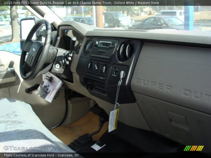 Oxford White / Medium Stone 2010 Ford F350 Super Duty XL Regular Cab 4x4 Chassis Dump Truck