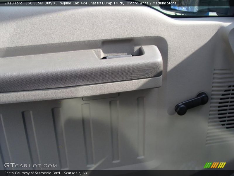 Oxford White / Medium Stone 2010 Ford F350 Super Duty XL Regular Cab 4x4 Chassis Dump Truck