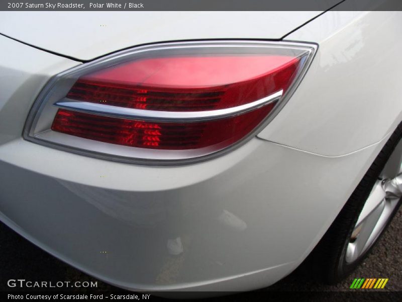 Polar White / Black 2007 Saturn Sky Roadster