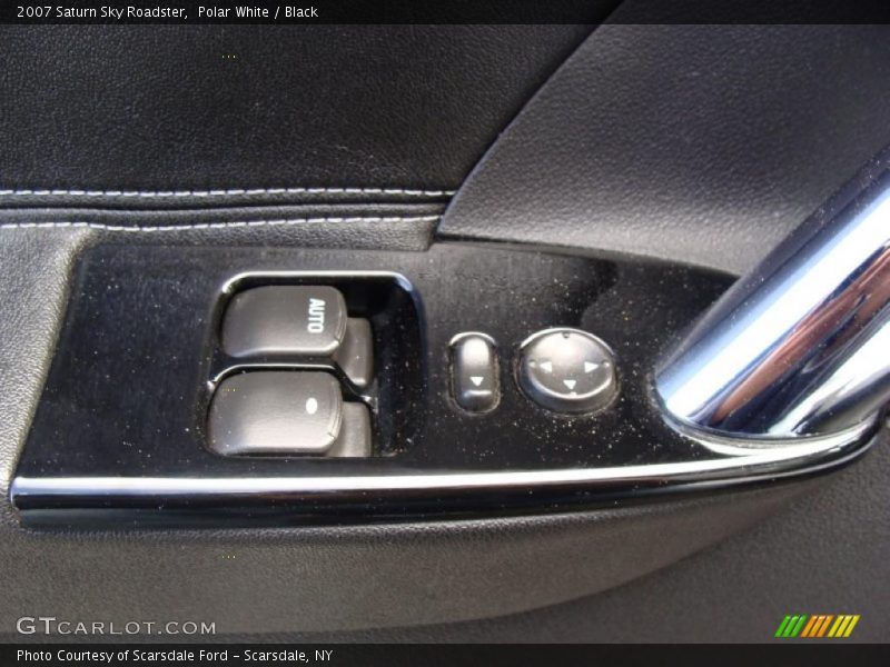 Polar White / Black 2007 Saturn Sky Roadster