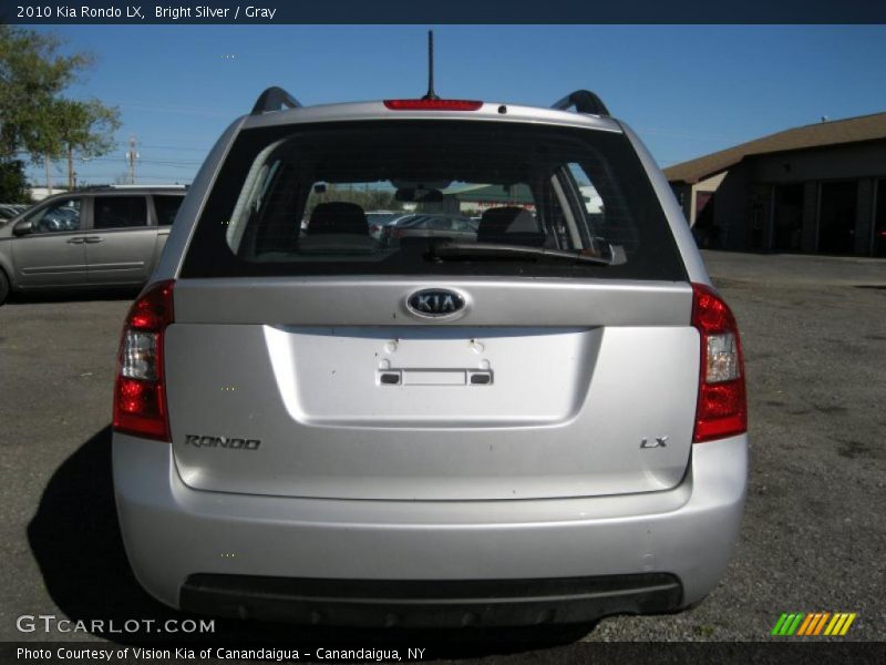 Bright Silver / Gray 2010 Kia Rondo LX