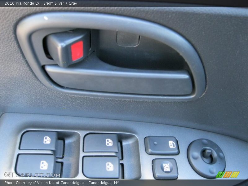 Bright Silver / Gray 2010 Kia Rondo LX
